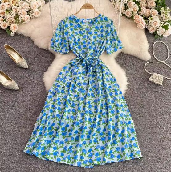 French retro style floral skirt summer new style puff sleeve V-neck waist slimming A-line dress with big hem for women