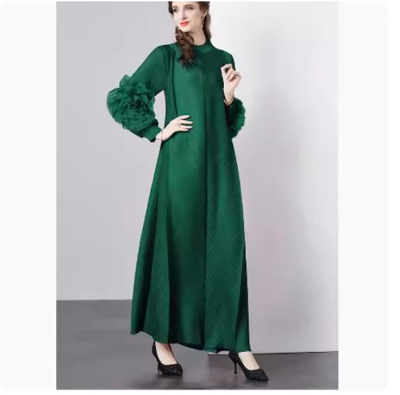 2024 new French style women's clothing factory direct Miyake pleated long-sleeved ruffled high elastic dress for women