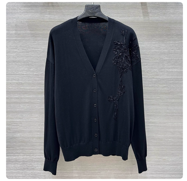 2025 autumn and winter new fashion design heavy sequins decoration knitted cardigan sweater women's unique tops