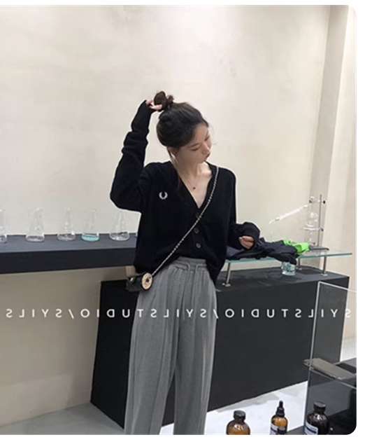 European-style V-neck wool cardigan for women, loose and relaxed black, slimming sweater, embroidered knitwear, versatile and lightweight.