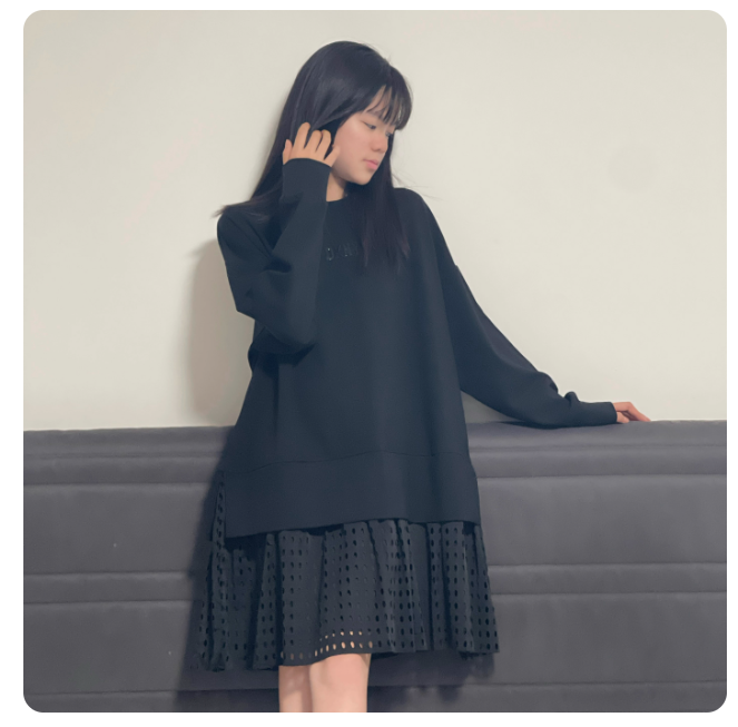 [Youyoumeishan] Girls' Black Roman Cloth Hollow Skirt Splicing Loose Long Sleeve Dress