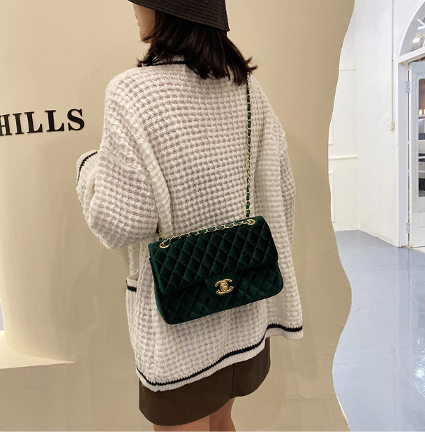 Chanel high-end diamond-shaped small square bag 2023 new gold velvet fashionable versatile shoulder messenger bag for women