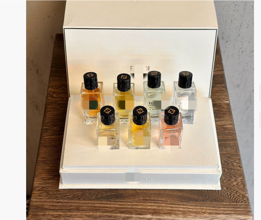 Why not high-end perfume? It belongs to me forever. Sweet fragrance sample of the origin of the earth