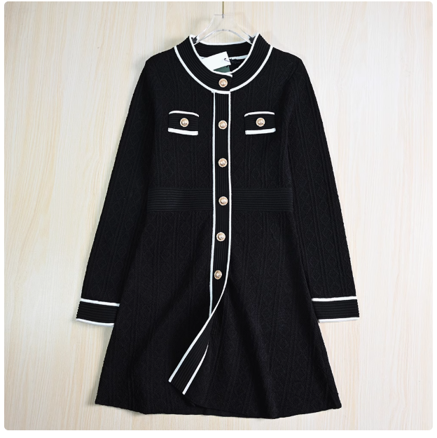 Siqi Women's Clothing 12/16 Temperament Wool Jacquard Round Neck Button Decoration Slim Fit Knitted Dress