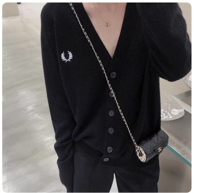 Autumn and winter V-neck black wool knitted cardigan women's loose slim wheat ear embroidered sweater jacket age-reducing outer wear trend