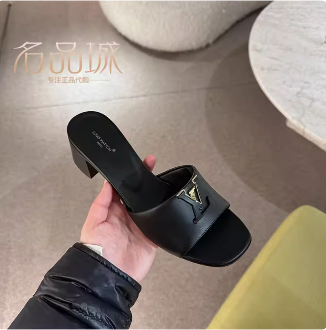 【Deposit】Fashionable Sandals