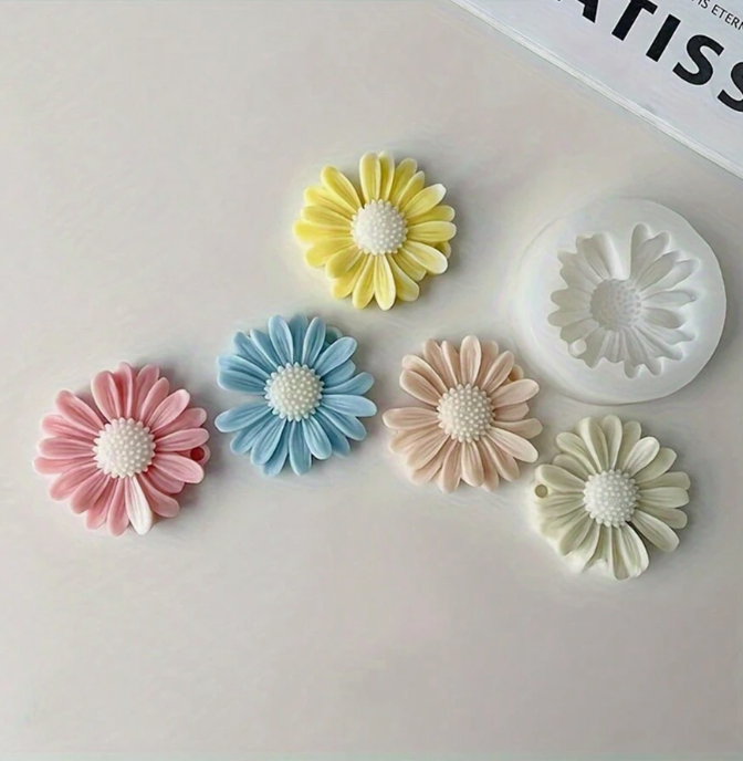 1pc Daisy Scented Candle Daisy Silicone Candle Mold Aromatherapy Soap Mold For Candle Making Kit DIY Flower Handmade Candle Mold