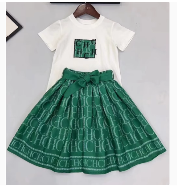 Spring and summer new style girls' cotton short-sleeved T-shirt + skirt two-piece suit foreign trade high-end customized fashion simple suit
