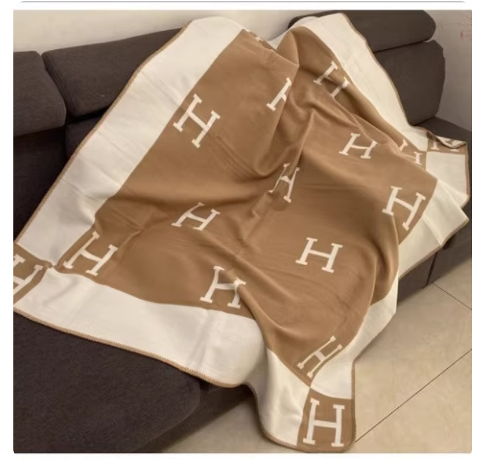 h small blanket wool blanket office nap lunch break shawl sofa air conditioning cover blanket mat H home letter airplane blanket