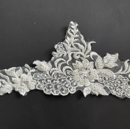 Factory New Arrival Designer Bridal Saree Border Lace Beaded Trim for Wedding Dress
