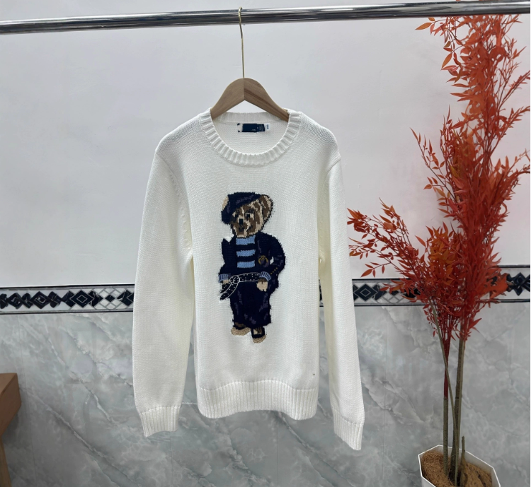 2025 Autumn/Winter New Style Heavy Embroidered Cartoon Bear Crew Neck Pullover Sweater