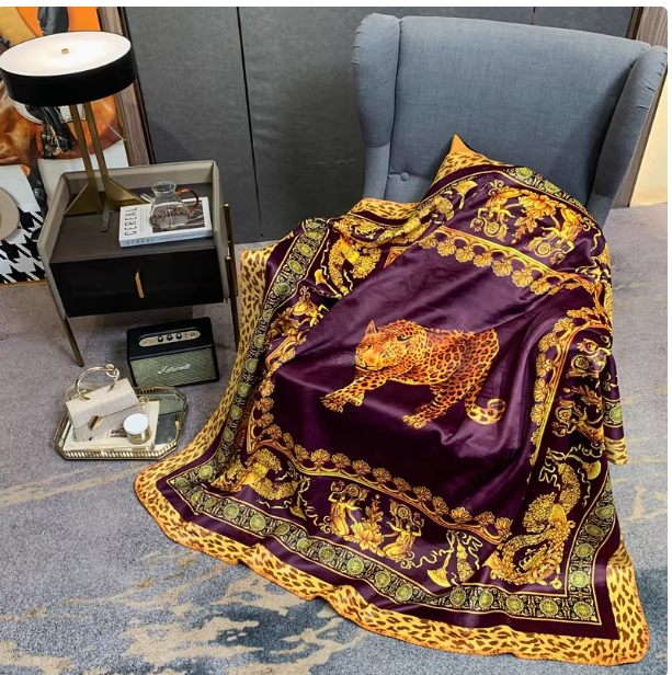 European style blanket sofa blanket double layer brocade fox fur H home multifunctional warm car travel blanket airplane blanket
