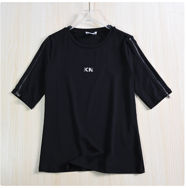 Siqi Women's 253/3 Modal Cotton Offset Printed Letter Round Neck Straight Zipper Half Sleeve T-shirt