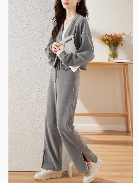 Fashion casual sports suit for women 2024 spring new style high-end small size stylish age-reducing sweater two-piece suit