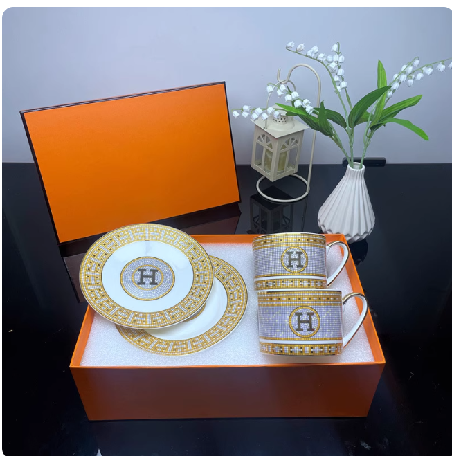 European bone china coffee cup and saucer exquisite set light luxury afternoon tea creative home tea set holiday gift