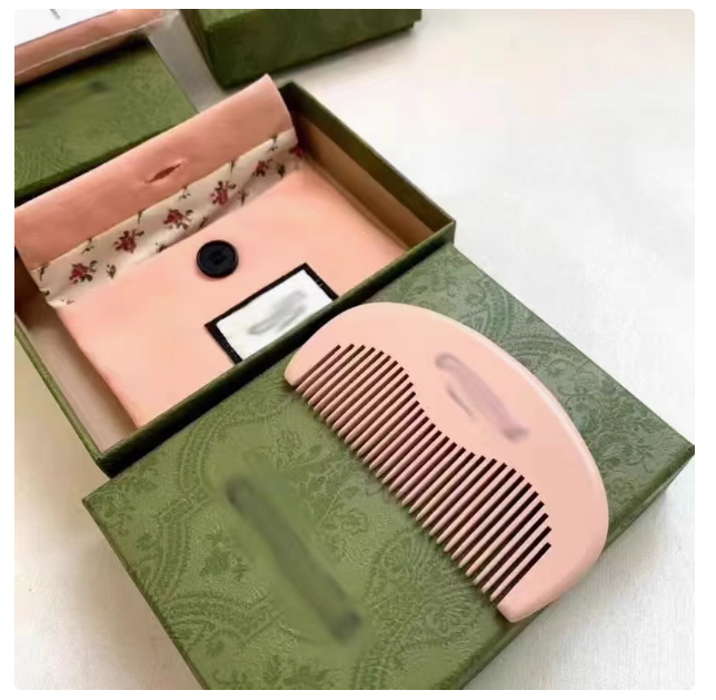 G home Lu Han same style wooden comb high value mini comb creative gift easy to carry pink peach wood comb
