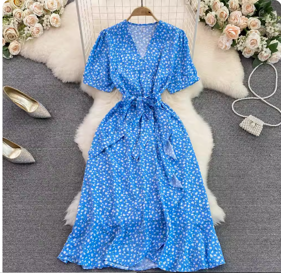 Summer French fashion small fresh temperament V-neck bubble short sleeve waist slimming A-line ruffled floral dress