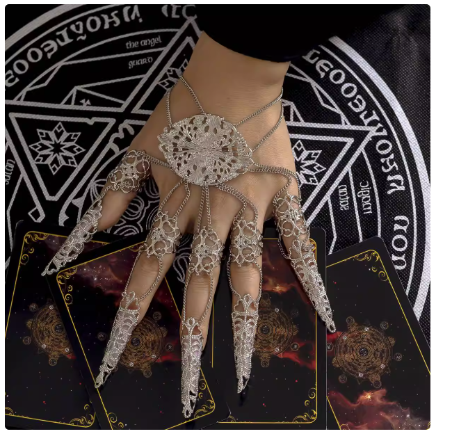 European and American cross-border punk Gothic style exaggerated finger bracelet Halloween cone tassel nail back chain jewelry