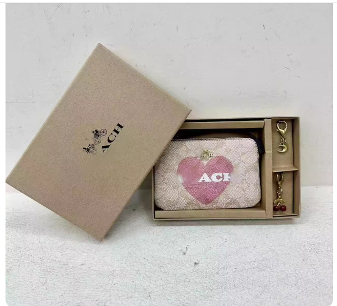 Love cross-border classic style hand-held 2025 color matching wallet European and American fashion applicable to hundreds of new models to carry bags out