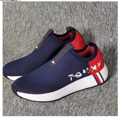 Foreign trade cattle goods T@M low-top slip-on shoes fashion trend ultra-light breathable comfortable fly-woven mesh casual shoes