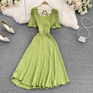 Summer new French niche retro waist slimming puff sleeves backless square collar a-line large swing dress