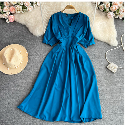 2023 summer high-end retro temperament short-sleeved round neck waist slimming mid-length a-line large swing dress for women