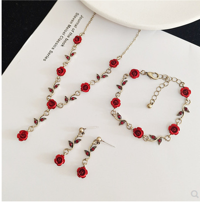 Internet celebrity with the same paragraph retro girl rose flower bracelet gentle and girlish temperament all-match necklace earrings set