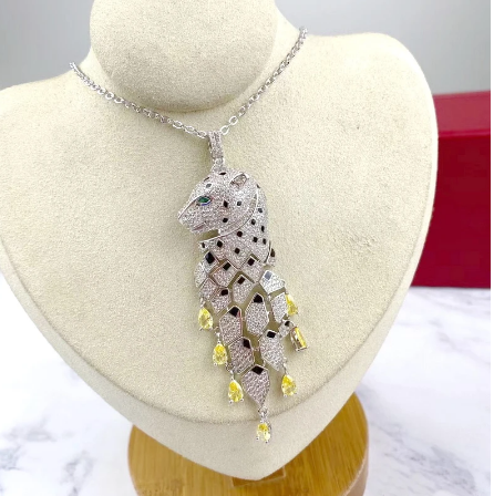 Europe America Designer Luxury Necklace Men Women Lady Setting Yellow Zircon Black Spot Leopard Head Tassels Pendant Chain