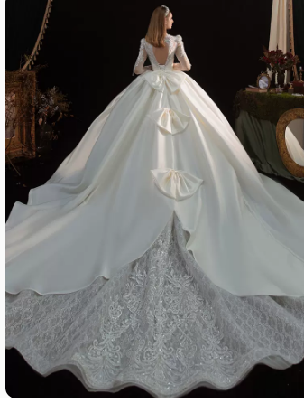 "Yue Sheng" satin wedding dress 2023 new bride long-sleeved heavy industry princess going out main yarn big trailing small man