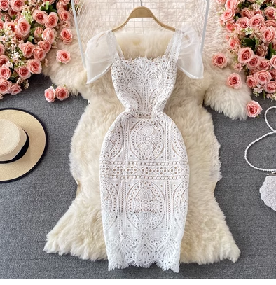 Square collar, puff sleeves, high waist, slim, mid-length, celebrity temperament, gentle style, high-end lace dress dress