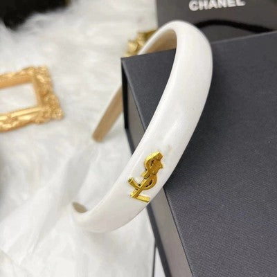 Korean version of retro high-end letter headband light luxury PU leather hair accessories French atmosphere feeling net red pressure hair girl