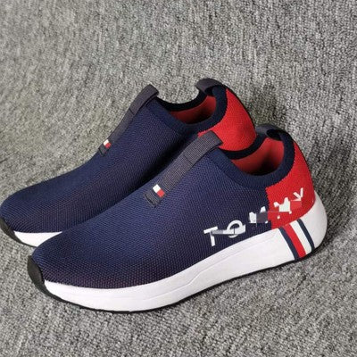 Foreign trade cattle goods T@M low-top slip-on shoes fashion trend ultra-light breathable comfortable fly-woven mesh casual shoes