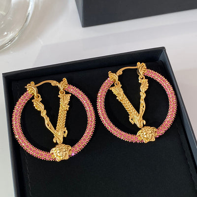 Retro full diamond circle V-shaped letter pattern earrings personalized earrings light luxury high-end earrings earrings