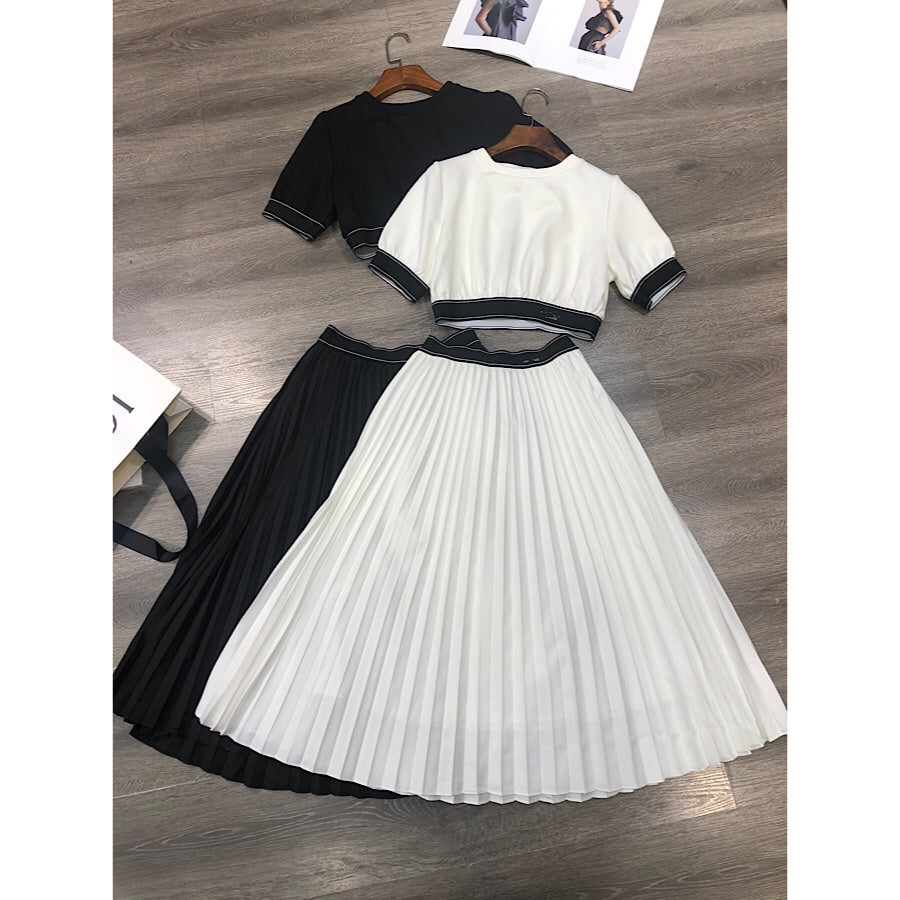 American and European fashion casual suit pleated knitted top dress short summer two-piece suit age reduction new