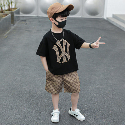 Boys' cool and handsome summer suit fried street style boy short-sleeved t-shirt baby children's two-piece trendy and fashionable children's clothing