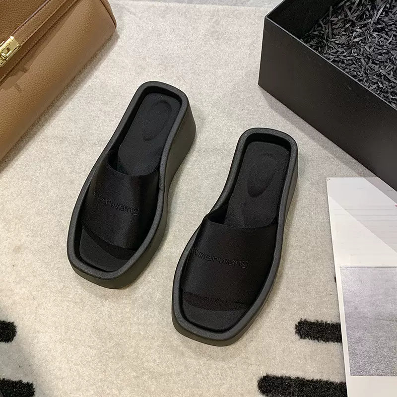 Internet celebrity ins small thick-soled heightened sandals and slippers women's outerwear 2023 summer new square-toed word slippers