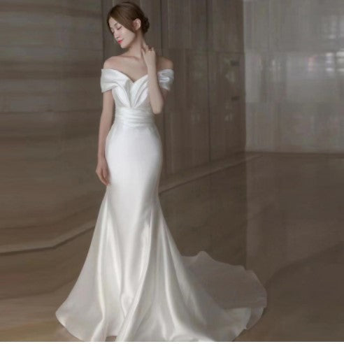 French satin light wedding dress high-end light luxury mermaid go-out gauze white simple sexy one-shoulder evening dress looks thin