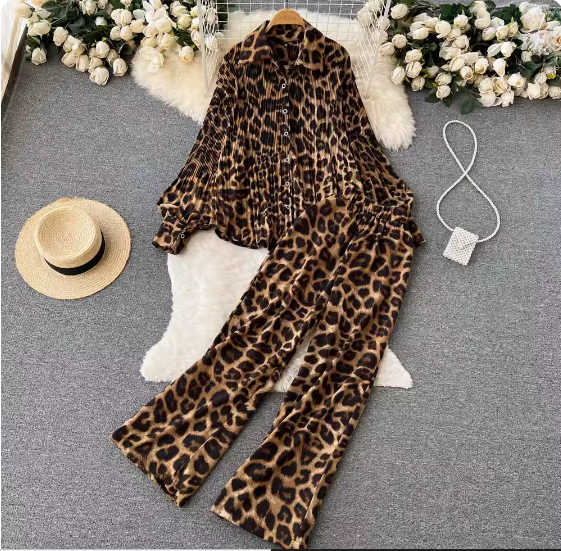 Korean leopard print ins style casual suit for women, loose pleated lapel shirt + drapey wide-leg trousers two-piece suit