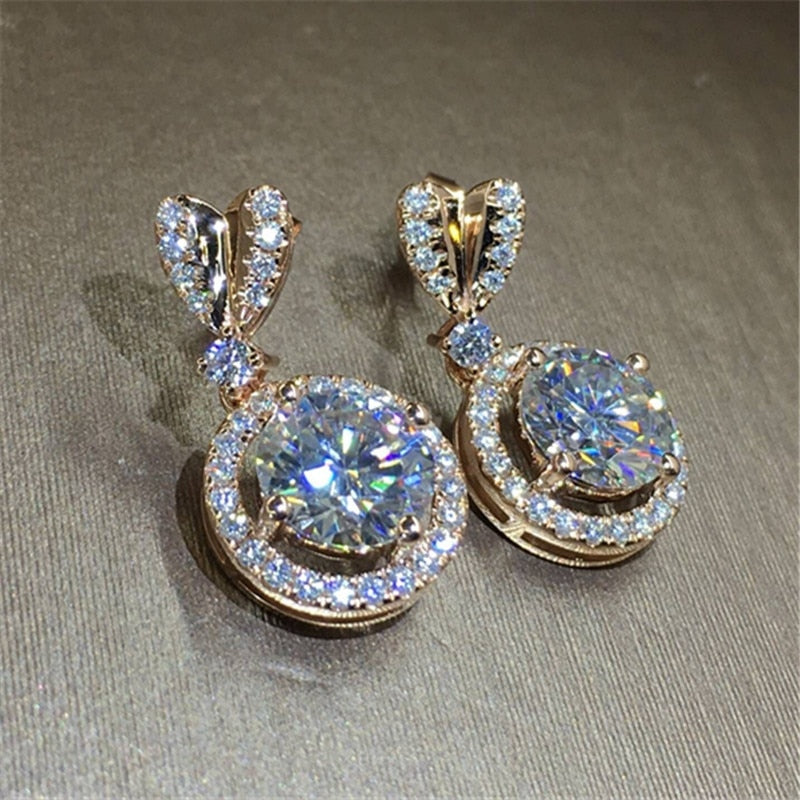 Heart-shaped zircon ear studs