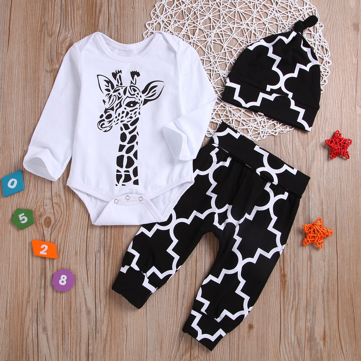 Children's Giraffe Print Crew Neck Romper Hat Three Piece Set