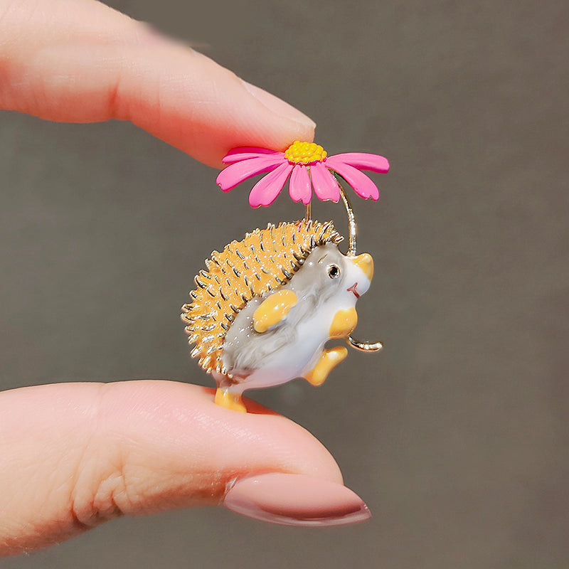 Little hedgehog brooch