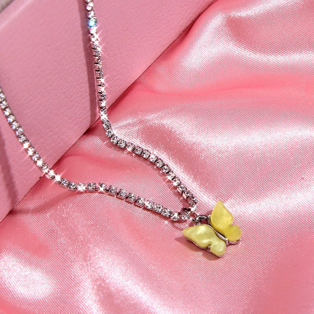 Butterfly clavicle chain