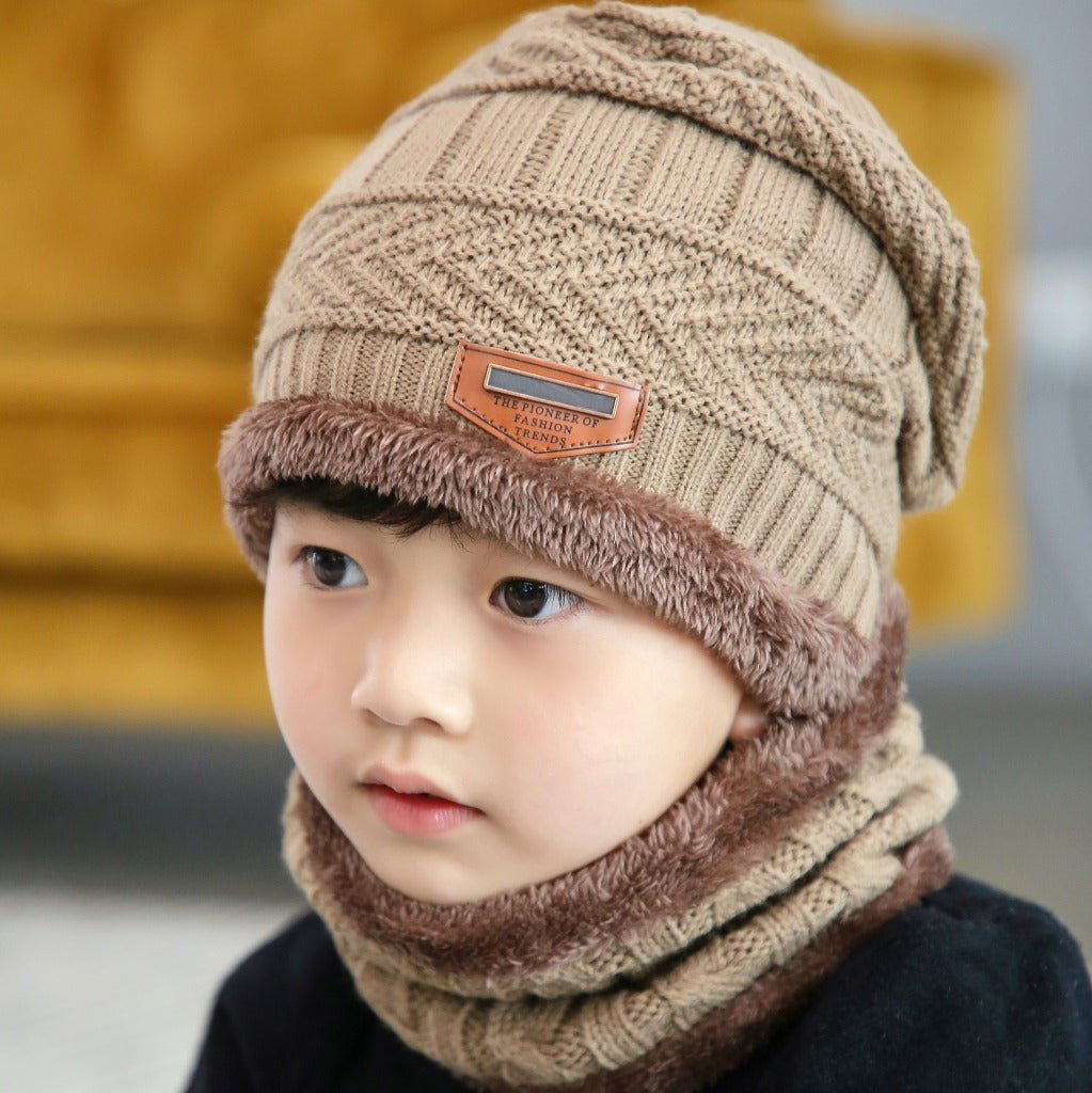 Men's knitted hat with woolen cap