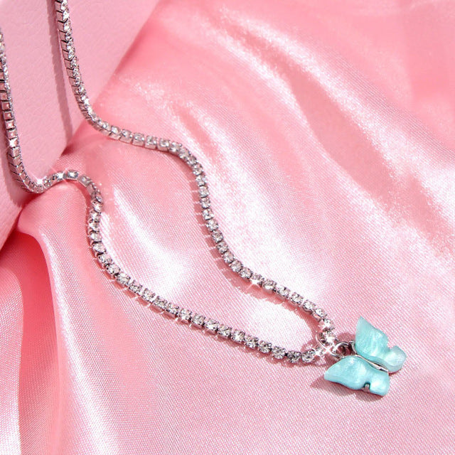 Butterfly clavicle chain