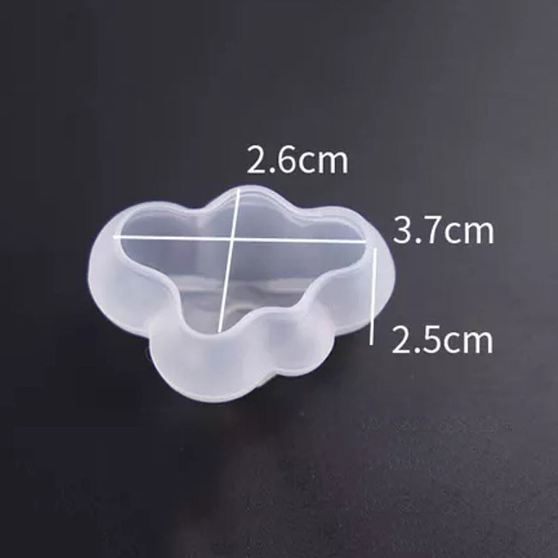 Three-dimensional cloud mold