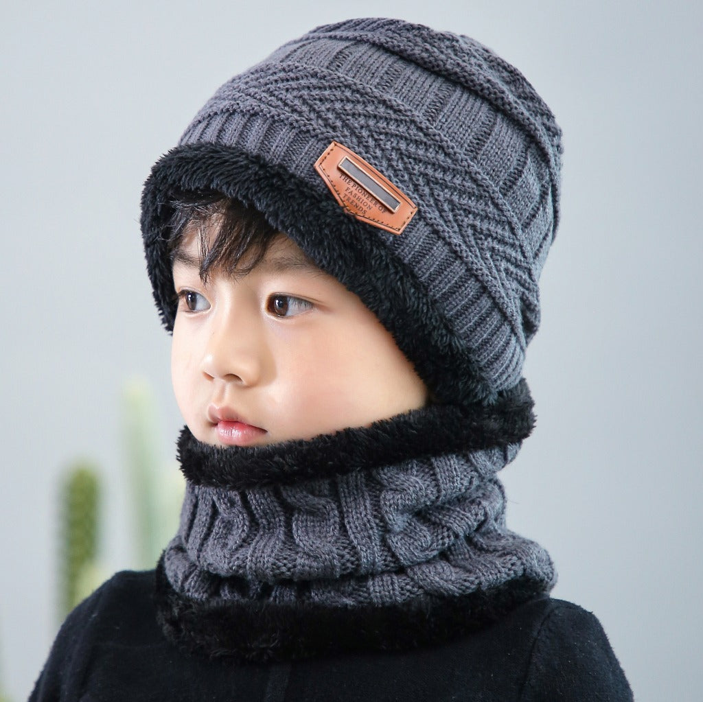 Men's knitted hat with woolen cap