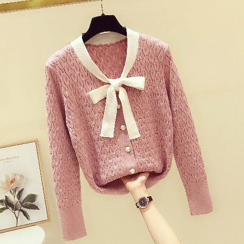 Versatile V-neck bow knit with long sleeves