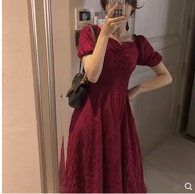 2022 new French Hepburn retro red square collar dress waist slim puff sleeve temperament long skirt female summer