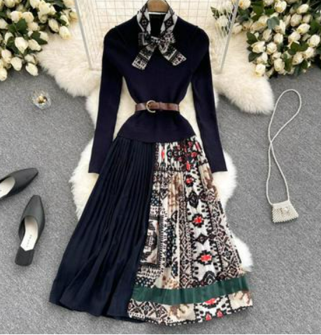 Ladies and ladies French autumn clothes 2021 new women's knitted long-sleeved fake two-piece dress mid-length skirt