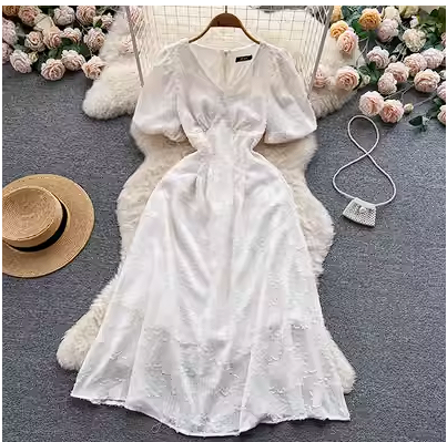 Small fresh and sweet floral dress female 2023 summer new French temperament waist A-line fairy long skirt